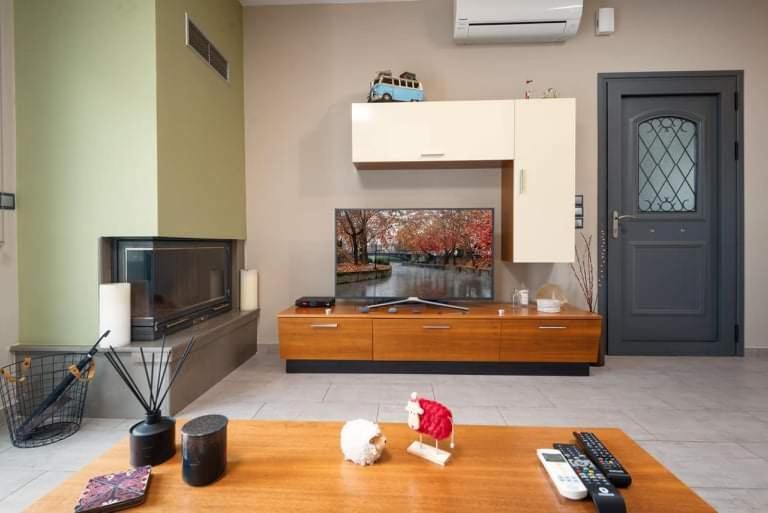 Το Σπίτι Δίπλα Από Το Ποτάμι Apartment ตริกาลา ภายนอก รูปภาพ