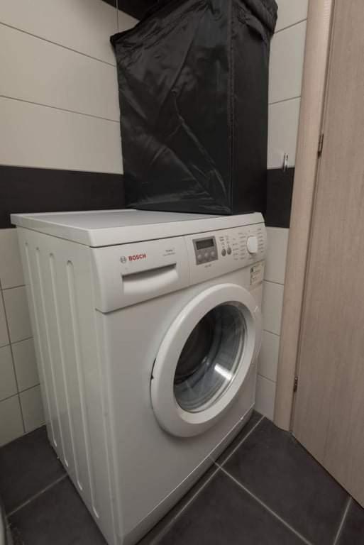 Το Σπίτι Δίπλα Από Το Ποτάμι Apartment ตริกาลา ภายนอก รูปภาพ
